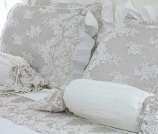 画像5: Chez moi クッションカバー ヴェルサイユ　シェモア フリルクッション (5)